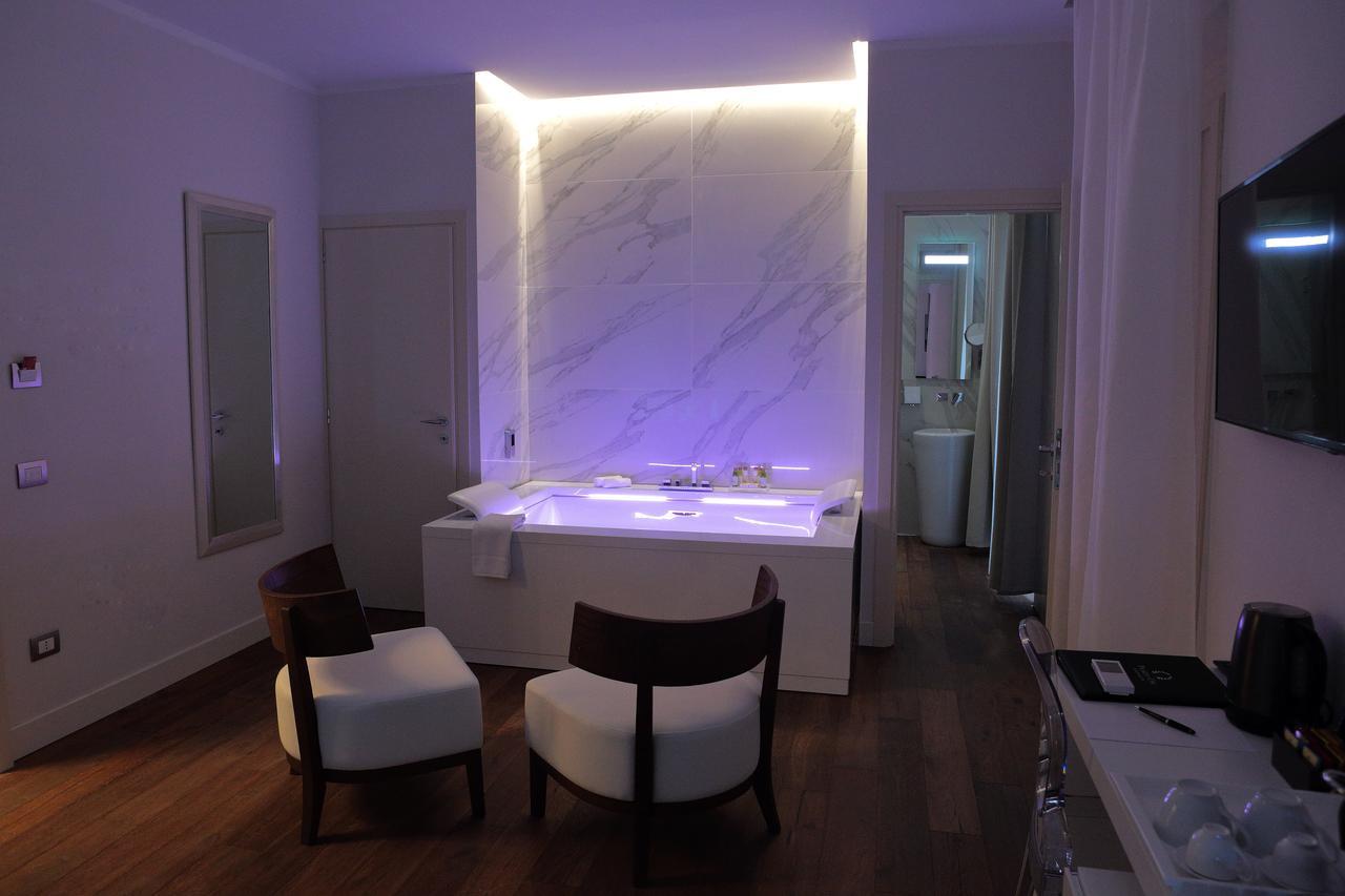 Superior Double Room Spa Bath,627831351:JPEG